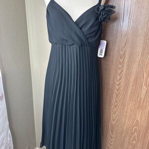 Chic Black Pleated Midi Dress